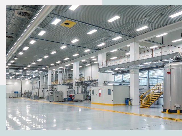 Освещение ангаров в Симферополе от 623 руб. - Эффективные решения